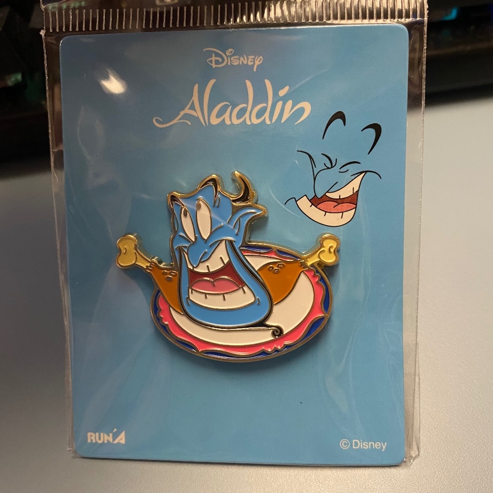 BRAND NEW Disney Aladdin Genie Chicken Pin Badge NEW NWT